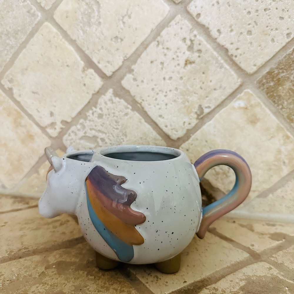 Urban Outfitters White and Blue Ceramic Art Planter - Picture 3 of 5